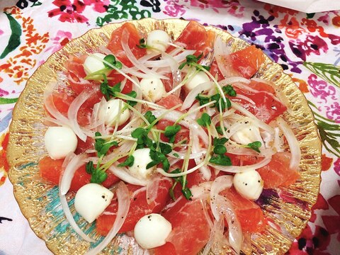 パーティ向け♪グレープフルーツと生ハムのサラダ